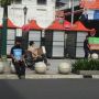 Gelar Aksi Teatrikal, Buruh Jogja Kecam DPR jika Ngotot Bahas Omnibus Law