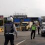 Bekasi Terapkan PSBB, Penumpang Bus Protes ke Petugas saat Diberhentikan