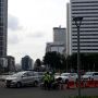 Ditegur Petugas! Masih Banyak Pengendara Langgar PSBB di Bundaran HI