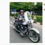 Sembari Tunggangi Harley-Davidson,Verrell Bramasta Ajak Stay At Home