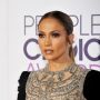 Bikin Penasaran, Jennifer Lopez Umumkan Segera Luncurkan JLo Beauty
