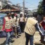 Bagikan Bansos di Sawah Besar, Polres Metro Jakpus Ajak Eks Narapidana