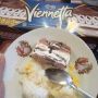 Viral Orang Makan Es Krim Viennetta Pakai Nasi, Netizen: Sekte Apa Lagi Ini