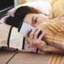 Gadget Lebih Penting Daripada Pasangan? Ini Buktinya