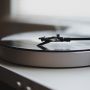 Sihir di Balik Piringan Hitam, Bagaimana Bisa Menghasilkan Musik?