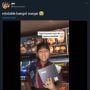 Tirukan Gaya Pegawai Restoran, Aksi Netizen Ini Bikin Ngakak