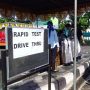 Ikut Rapid Test Drive Thru, Anggota BPBD Bantul Datang dengan Mobil Damkar