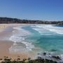 Kembali Dibuka, Puluhan Peselancar Sambangi Pantai Bondi