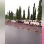Potret Antrian Mengular Ratusan Mobil di Jalan, Warganet: Masih Aja Ngeyel!