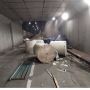 Truk Kecelakaan di Underpass Pramuka, Gulungan Kertas Tumpah ke Jalan
