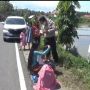 Diduga Depresi Saat Corona, Ibu dan Anak Nekat Berjemur Berjam-jam di Jalan