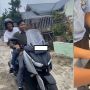 Serunya Bocah Ubah Bagasi Yamaha XMAX Jadi Piring Berjalan, Kocak Abis!