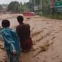Cerita Detik-detik Mobil Hanyut dan Rumah Hancur di Terjang Banjir Cilegon