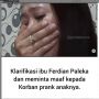 Anak Bikin Konten Prank ke Waria, Ibu Ferdian Paleka Nangis Minta Maaf