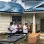 Viral Foto Bupati Kuansing Salatkan Jenazah PDP Tanpa Kenakan APD Lengkap