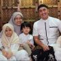 Dianggap Beda dari Istri Artis Lain, Intip Pendidikan Della Sabrina Istri Irfan Hakim