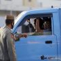 Kelabui Aparat saat PSBB Gorontalo: Masuk di Bagasi Mobil dalam Truk