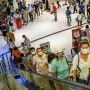 Thailand Longgarkan Pembatasan, Warga Tumpah Ruah di Mal