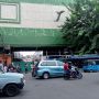 PKL Tetap Melapak saat PSBB, Kawasan Blok F Tanah Abang Diportal Petugas
