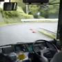 Aksi Sopir Bus Gokil Susuri Jalan Berkelok, Penumpang Teriak Histeris