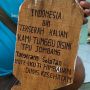 Pengantar Jenazah Buat Nisan: Indonesia bin Terserah, Kami Tunggu di TPU
