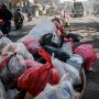 Jorok! Sampah Tak Terurus Menumpuk di Jalan Raya Cileduk