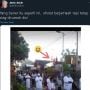 Viral Orang Salat Berjemaah di Atap Rumah, Tuai Sindiran Nyelekit
