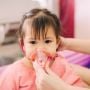 4 Cara Mujarab Hilangkan Cegukan Pada Anak