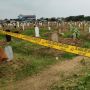 Di TPU Tegal Alur, Makam Khusus Jenazah Covid-19 Dibatasi Garis Polisi