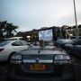 Warga New York Nonton Bioskop dari Mobil Ditengah Pandemi Covid-19