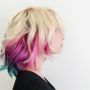 Warna Rambut Jadi Masalah, Wanita Ini Pilih Tak Hadir di Pernikahan Sahabat