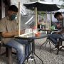 Warung Kopi di Makassar Terapkan Protokol Kesehatan