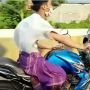 Pria Bersarung Bawa Motor Masuk ke Tol dan 4 Berita Viral Lainnya