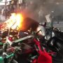 Demo Rusuh di Prancis Bikin Salah Fokus, Skuter dan Motor Matik Dibakar