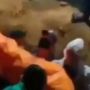 Peti Jenazah Pasien Covid-19 Jatuh saat Dimakamkan, Keluarga Murka