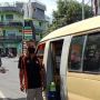 Salut! Sopir di Parepare Siapkan Fasilitas Cuci Tangan di Atas Angkot