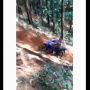 Kocak, Motor Bebek Permalukan Motor Trail Libas Tanjakan Curam