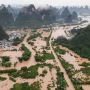 Badai dan Banjir Hantam China Selatan, Puluhan Tewas dan Ribuan Diungsikan
