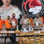 Polisi Ungkap Penyeludupan Ganja Seberat 336 Kg dari Aceh di Dalam Sofa