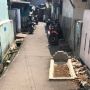 Potret Gang di Jakarta yang Bikin Merinding, Ada Kuburan di Tengah Jalan