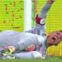Mengerikan, Begini Video Detik-detik Cedera Patah Kaki Fernando Muslera