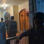 Gerebek Markas John Kei di Bekasi, Polisi Lepaskan Tembakan