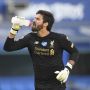 Berewoknya Dicukur Habis, Penampilan Baru Alisson Becker Bikin Pangling