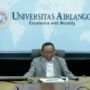 Rektor Unair Hampir Terjungkal Saat Live Zoom, Netizen: Terima Kasih Pak!