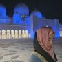 Artis Korea Unggah Foto Berhijab di Depan Masjid, Fans: Subhanallah, Unnie!