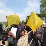 Ortu Murid Kibarkan Bendera Kuning saat Demo: Pendidikan di DKI Sudah Mati