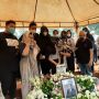 Ivan Gunawan Sampaikan Ucapan Terima Kasih Kepada Para Pelayat