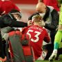 Sialnya MU 2 Bek Kiri Cedera: Shaw Pincang, Williams Berlumuran Darah