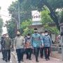 Jalan Kaki Kunjungi Kantor MUI, AHY: Assalamualaikum