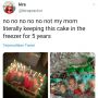Simpan Kue Bergambar One Direction Selama 5 Tahun, Warganet: Udah Bubar!